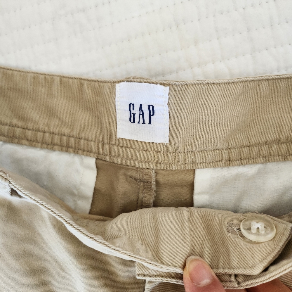 Gap Tan Cotton Shorts - Picture 4 of 9